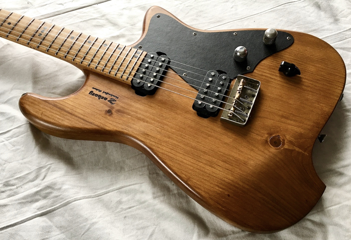 Knotty Pine Stratocaster hardtail